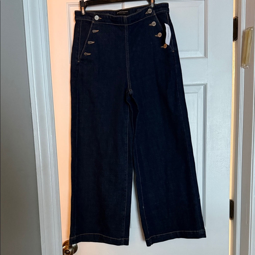 Banana Republic Dark Blue Buttoned Trousers